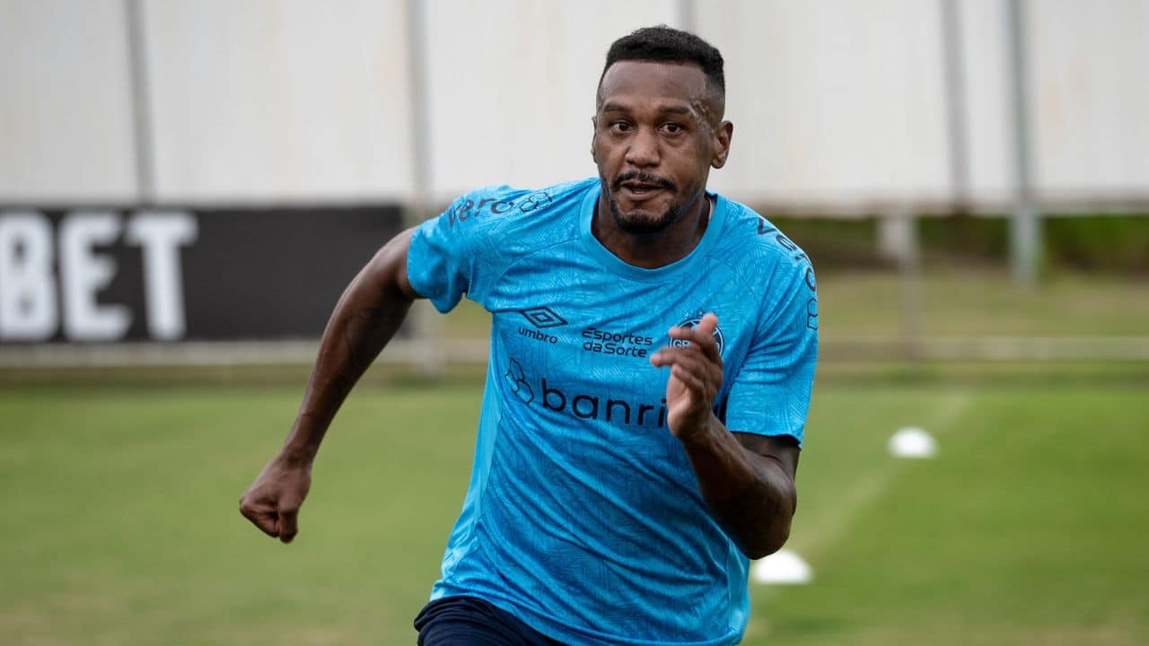 Edenílson pode ser o 'novo Ramiro' no time do Grêmio?