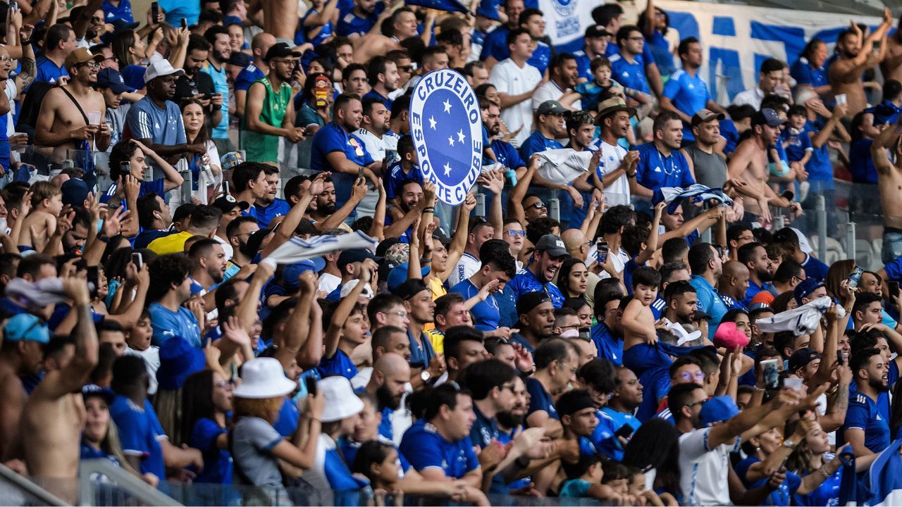Cruzeiro anuncia contratação de atacante ex-Grêmio e surpreende o mercado.