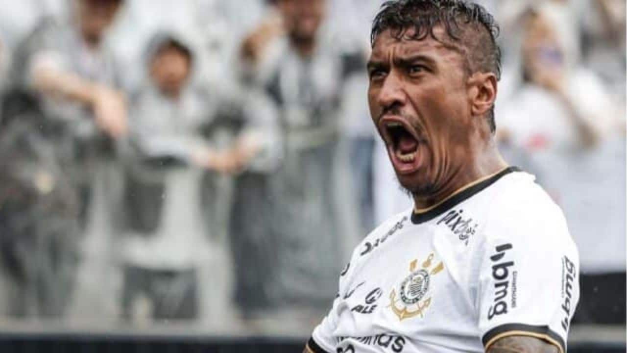 Paulinho pode estar de saida do Corinthians para o Grêmio