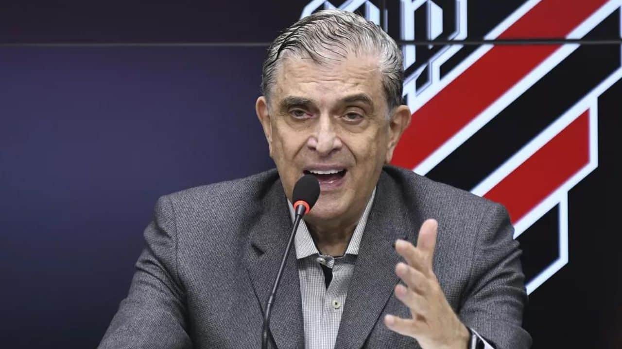 Presidente do Athletico-PR, Petraglia se manifesta sobre paralisação do Brasileirão