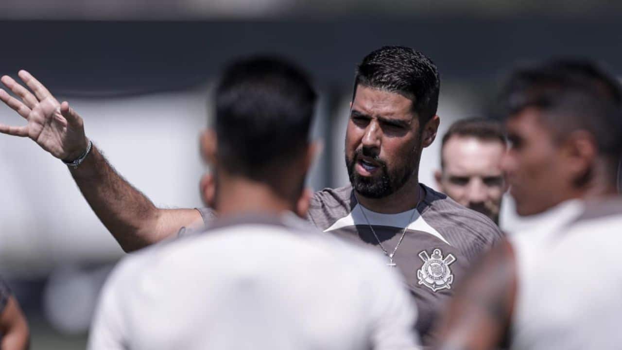 Corinthians mira em zagueiro ex-Grêmio que atua no futebol italiano