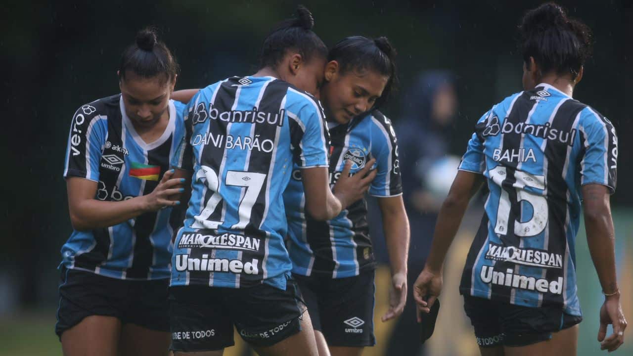 Gurias do Grêmio vitoria contra o cruzeiro 