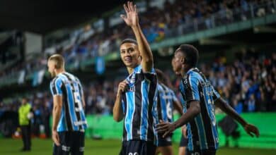 Gustavo Nunes vira desfalque do Grêmio em jogo importante e Renato se preocupa