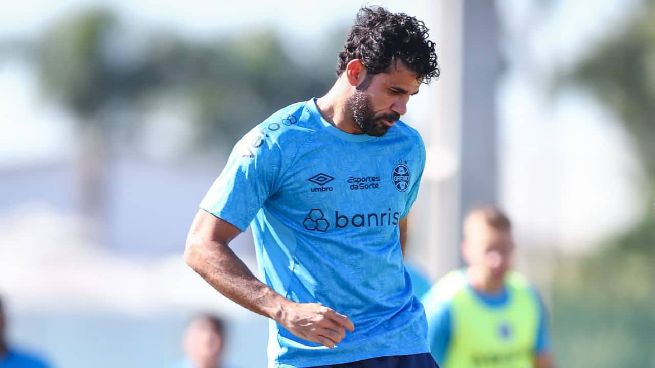 De volta ao Brasil, Diego Costa já tem data para reforçar o Grêmio