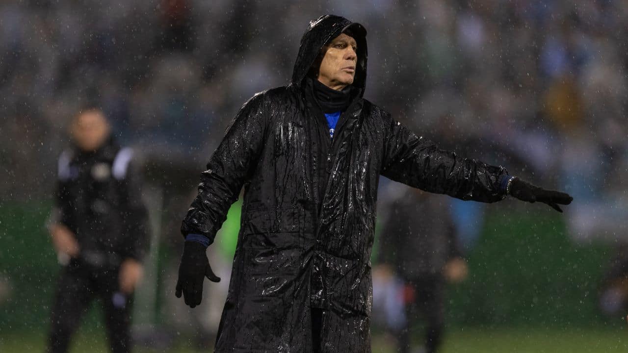 Grêmio monitora Gustavo Nunes e Soteldo revela interesse em conversas com clube.