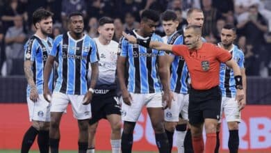 Polemica na arbitragem de Corinthians x Grêmio