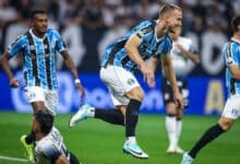 Rodrigo Ely na partida de Corinthians x Grêmio