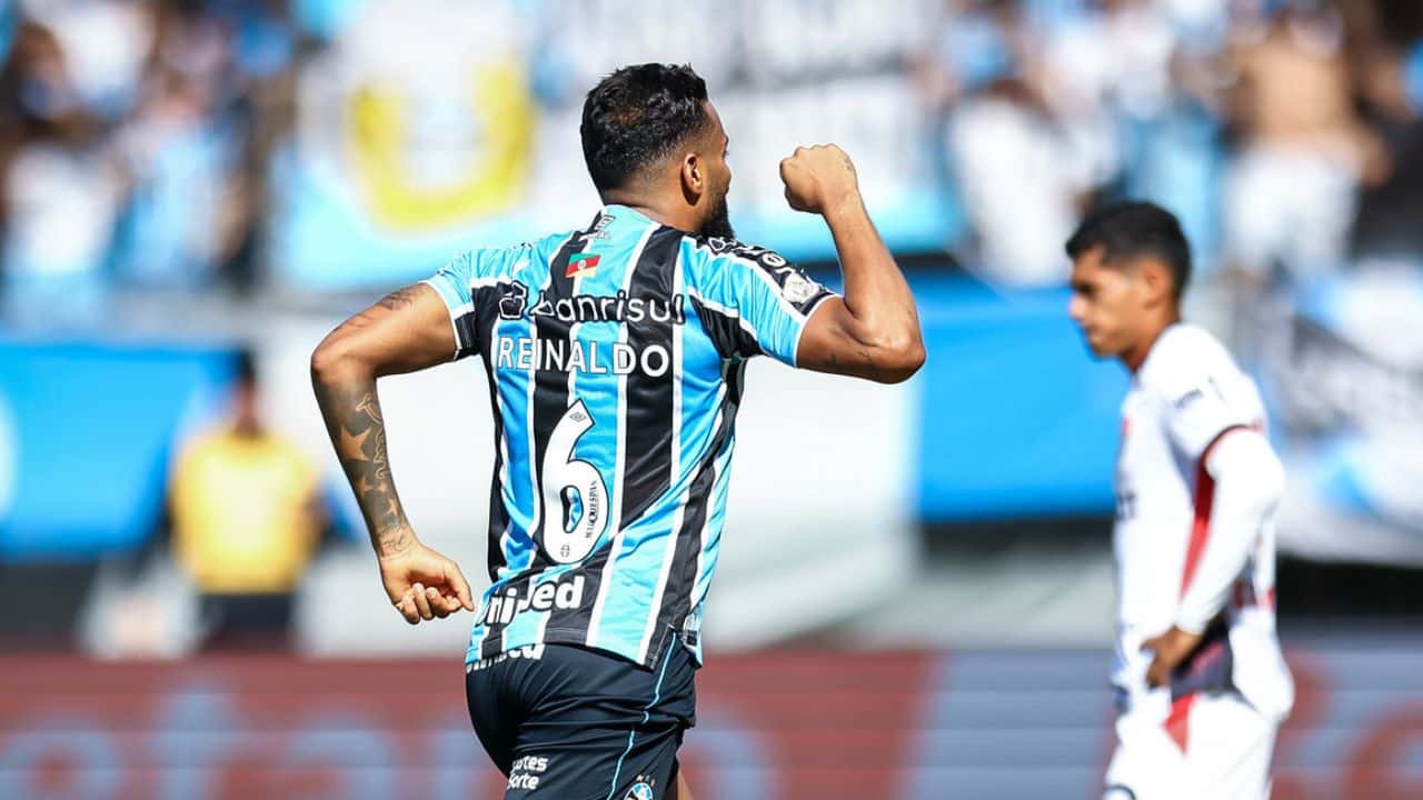 Os pendurados do Grêmio para encarar o Corinthians no Brasileirão