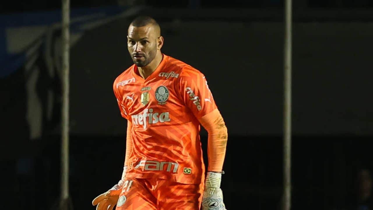 Weverton, goleiro do Palmeiras, faz reclamação pesada sobre estádio Centenário