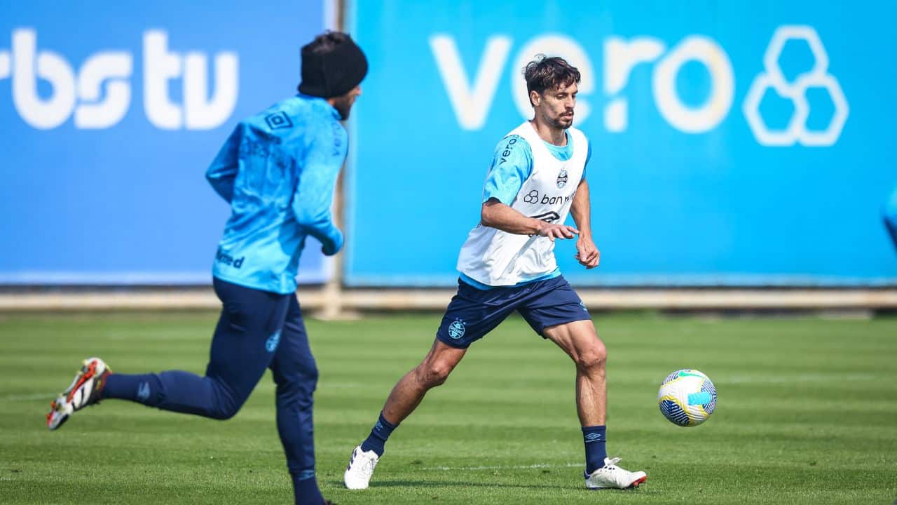 Preparação do Grêmio para Enfrentar o Bahia: Bastidores do Jogo.