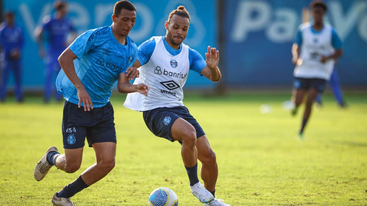 Braithwaite faz seu primeiro treino pelo Grêmio. Confira!