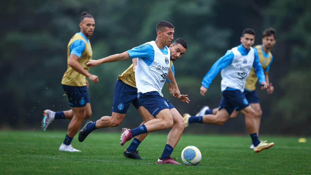 jogadores treino do Grêmio