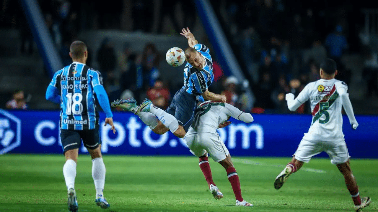 Vídeo: o lance mais polêmico de Grêmio x Juventude divide opiniões