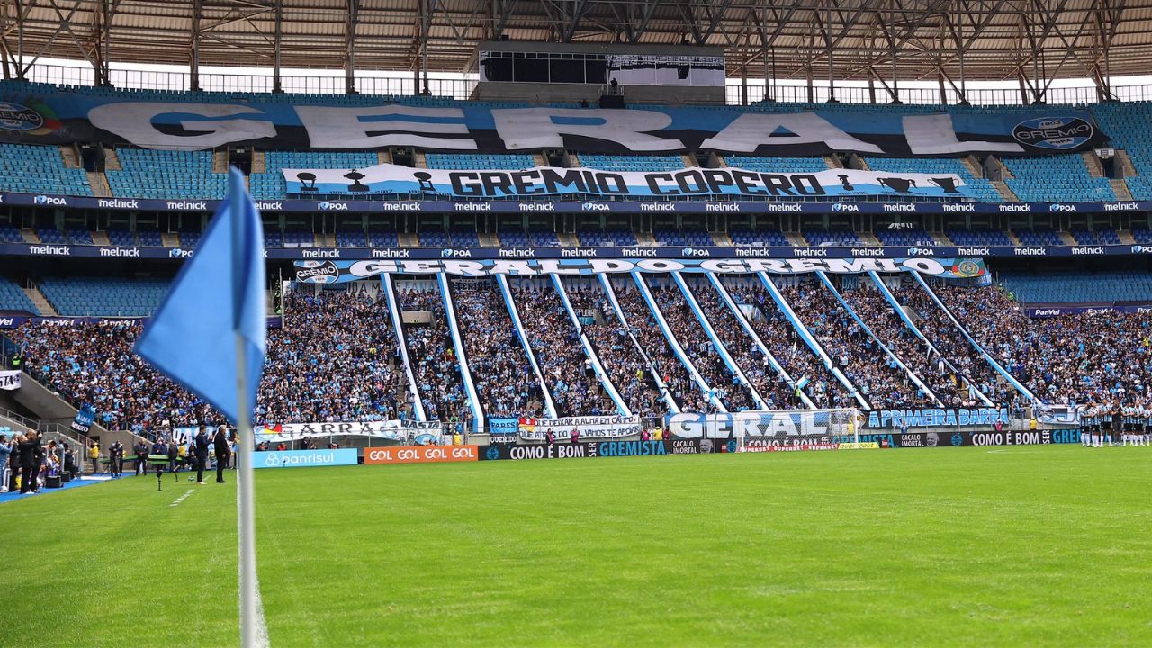 Arena do Grêmio dispara sobre a situação do gramado no jogo contra o Atlético-MG