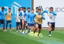 portaldogremista.com.br contestado pela torcida jogador do gremio ira completar 1 mes sem atuar jogadores treino gremio 3