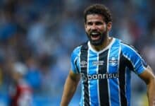 Diego Costa se emociona ao falar sobre permanência no Grêmio: “não quero ser um peso