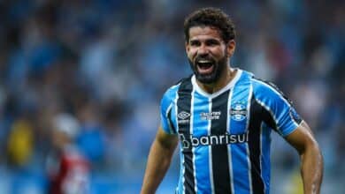 Diego Costa se emociona ao falar sobre permanência no Grêmio: “não quero ser um peso