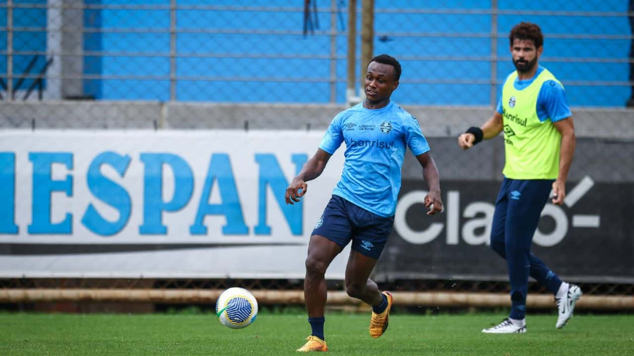 nathan fernandes treino grêmio