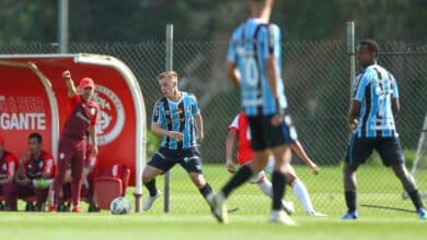 Grêmio perde Grenal de virada pela Copa FGF