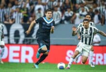 portaldogremista.com.br narrador opina sobre atitude de kannemann em botafogo x gremio tinha 18 anos kannemann gremio x botafogo 1