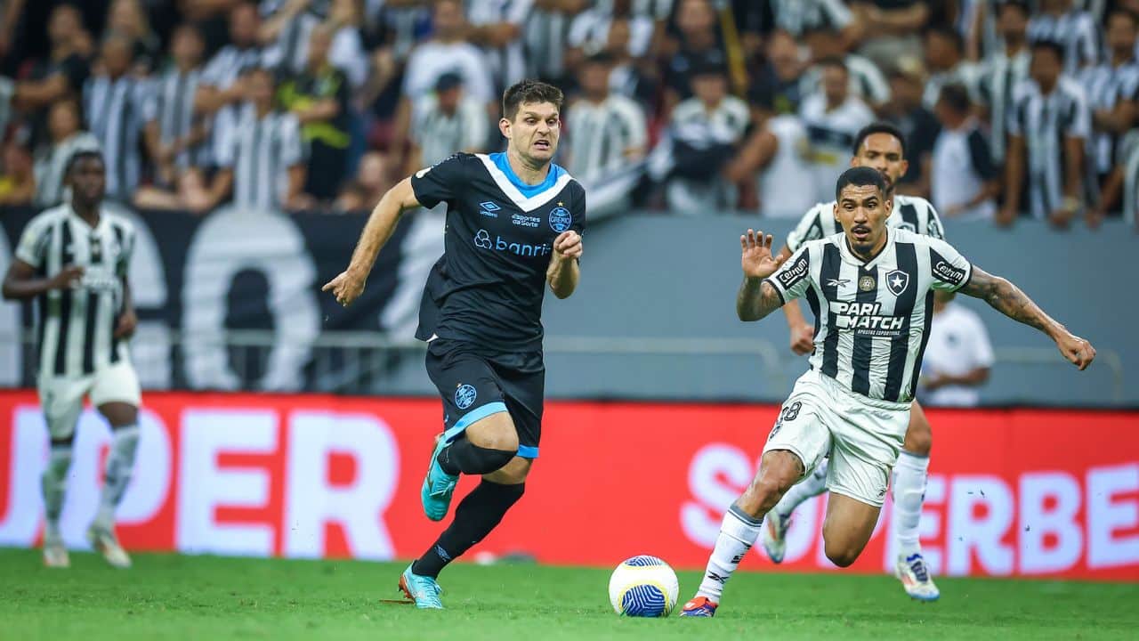 portaldogremista.com.br narrador opina sobre atitude de kannemann em botafogo x gremio tinha 18 anos kannemann gremio x botafogo 1