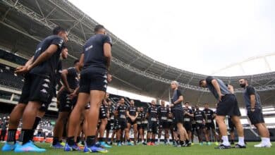 Nome muito lembrado por torcedores do Grêmio, tem saída anunciada e está livre no mercado