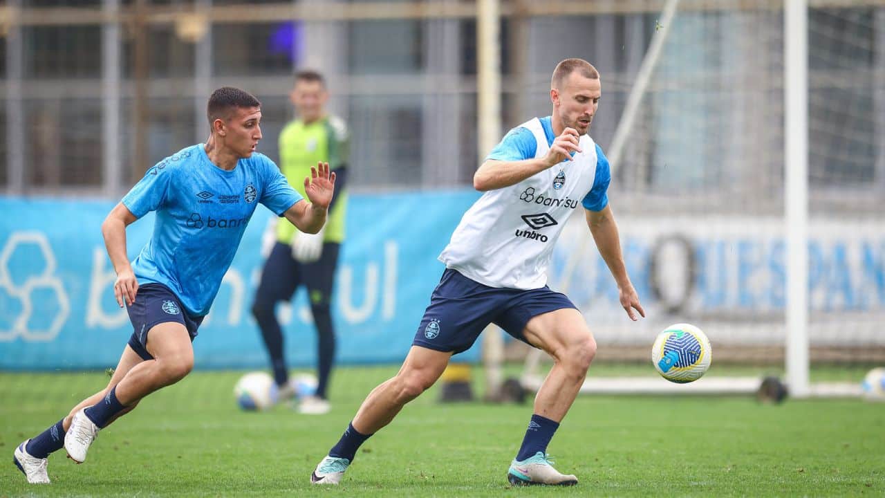 Renato tem nova dúvida para escalar a zaga do Grêmio contra o Bragantino