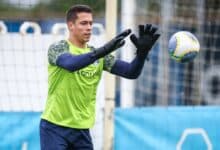 Santos tenta empréstimo de goleiro do Grêmio