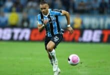 Braithwaite em campo pelo Grêmio