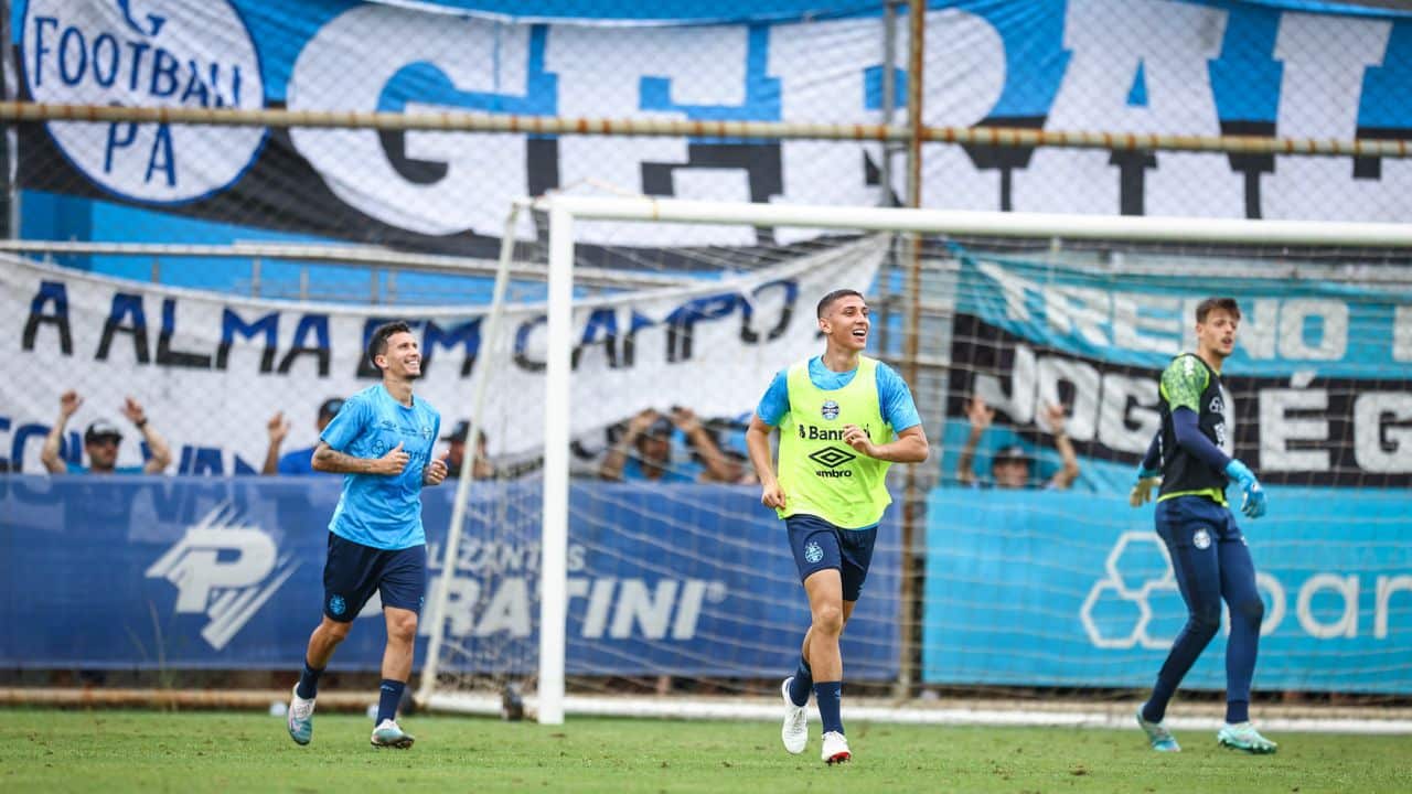 Grêmio se Mobiliza para o Clássico GreNal: Estratégias e Táticas em Jogo