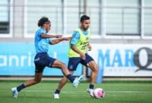 Destaque do Grêmio na Copa Gramado participa de treino com os profissionais