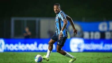 Edenilson está pronto para primeiro GreNal pelo Grêmio em Porto Alegre e comemora