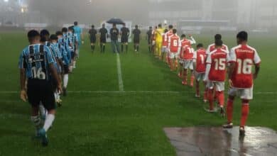 Grêmio perde GreNal e está eliminado na Copinha