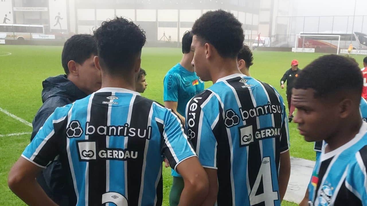 Grêmio perde GreNal e está eliminado na Copinha