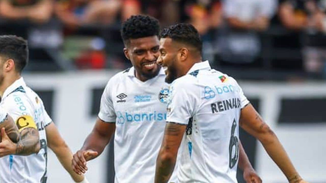 Grêmio deve apostar em reformulação defensiva 2025