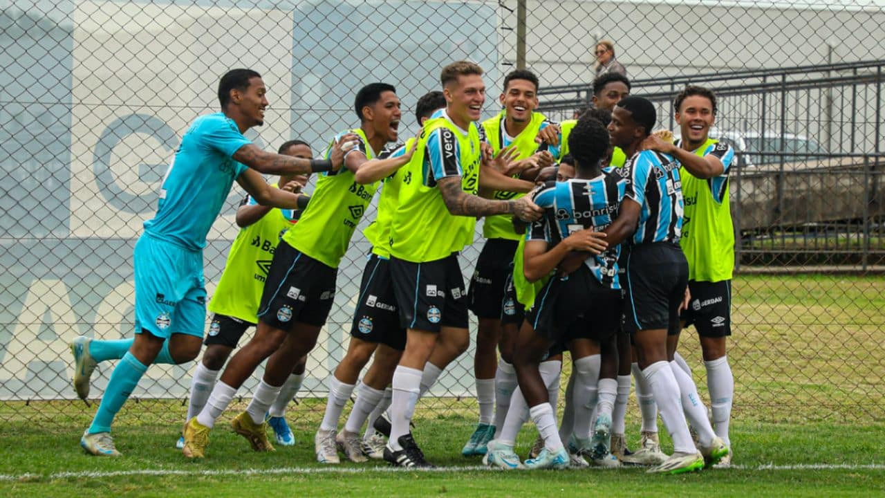 Gabriel Mec brilha e garante vitória do Grêmio no sub 20