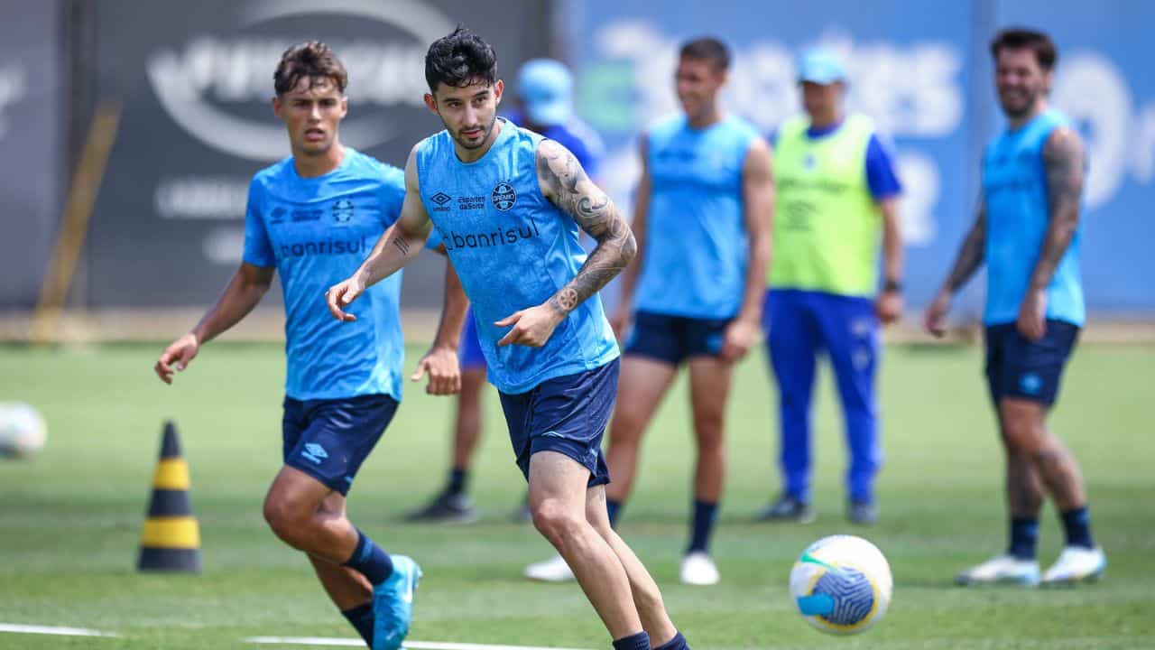 Grêmio tem grupo dividido na preparação para jogo contra Palmeiras