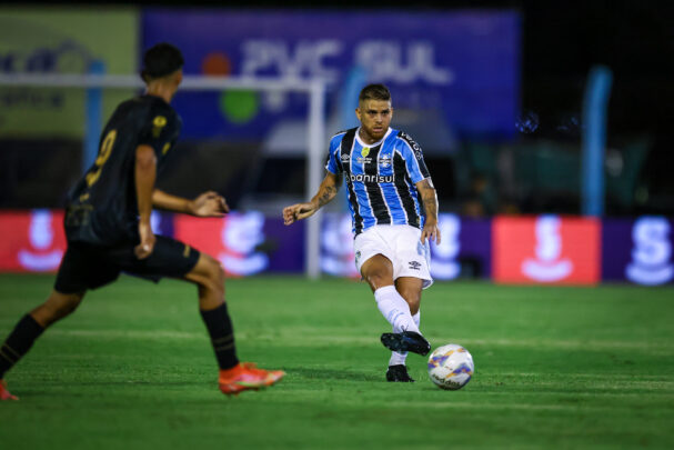 Estreia de Cuéllar pelo Grêmio