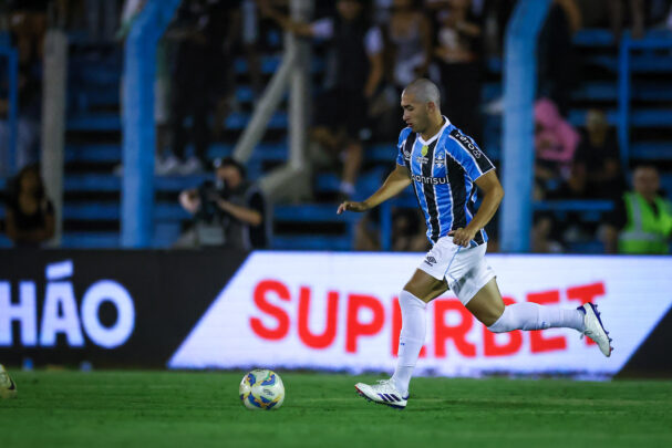 Pedro Gabriel, o Pedrinho, pelo Grêmio