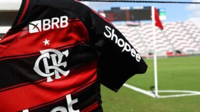 Flamengo coloca dois jogadores que já foram titulares na lista de dispensa