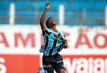 Gabriel Mec pelo Grêmio na Copinha 2025