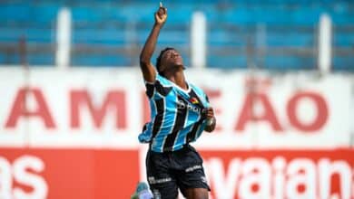 Gabriel Mec pelo Grêmio na Copinha 2025