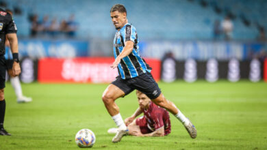 Lateral Mayk do Grêmio