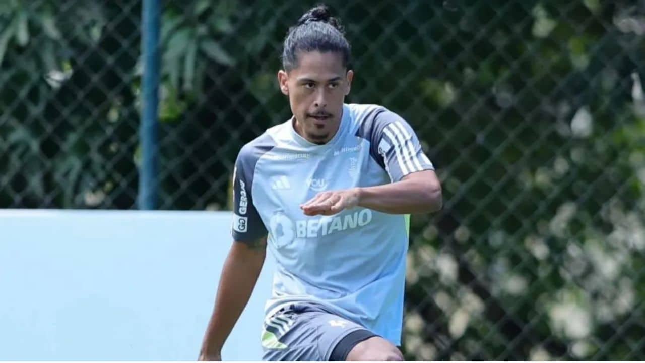 Grêmio entra forte na disputa por zagueiro uruguaio Atlético-MG