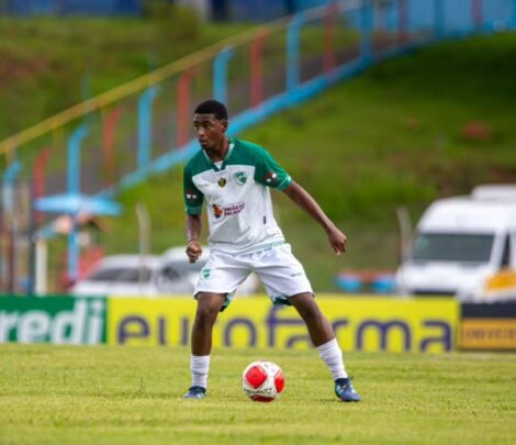 Grêmio está finalizando a contratação de lateral destaque Copinha