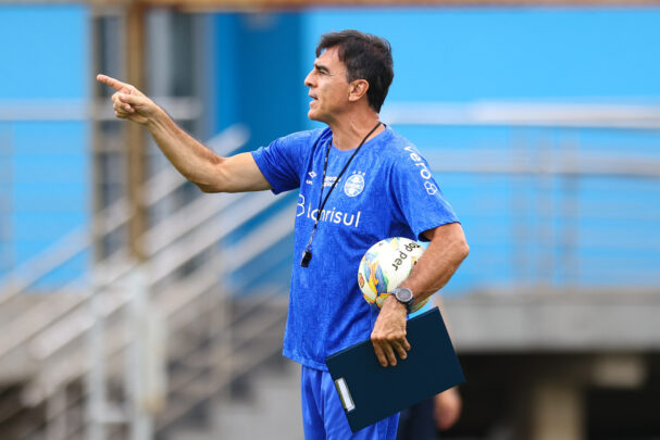 Grêmio: Técnico Gustavo Quinteros