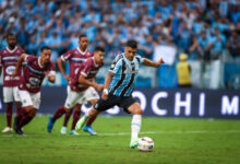 Luis Suárez em campo pelo Grêmio