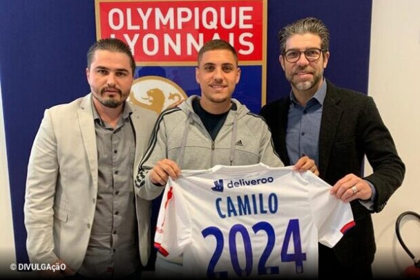 Camilo Reijers quando foi anunciado pelo Lyon, da França