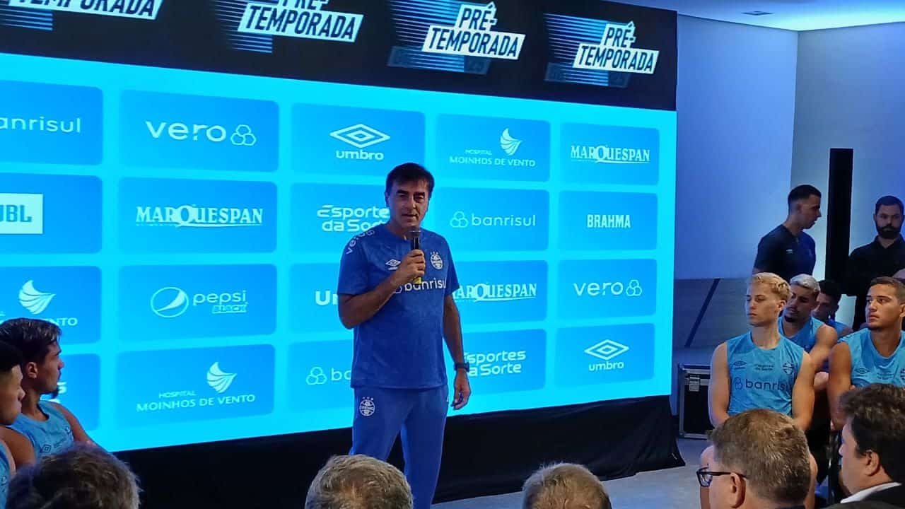 Tudo que Gustavo Quinteros disse na reapresentação do Grêmio