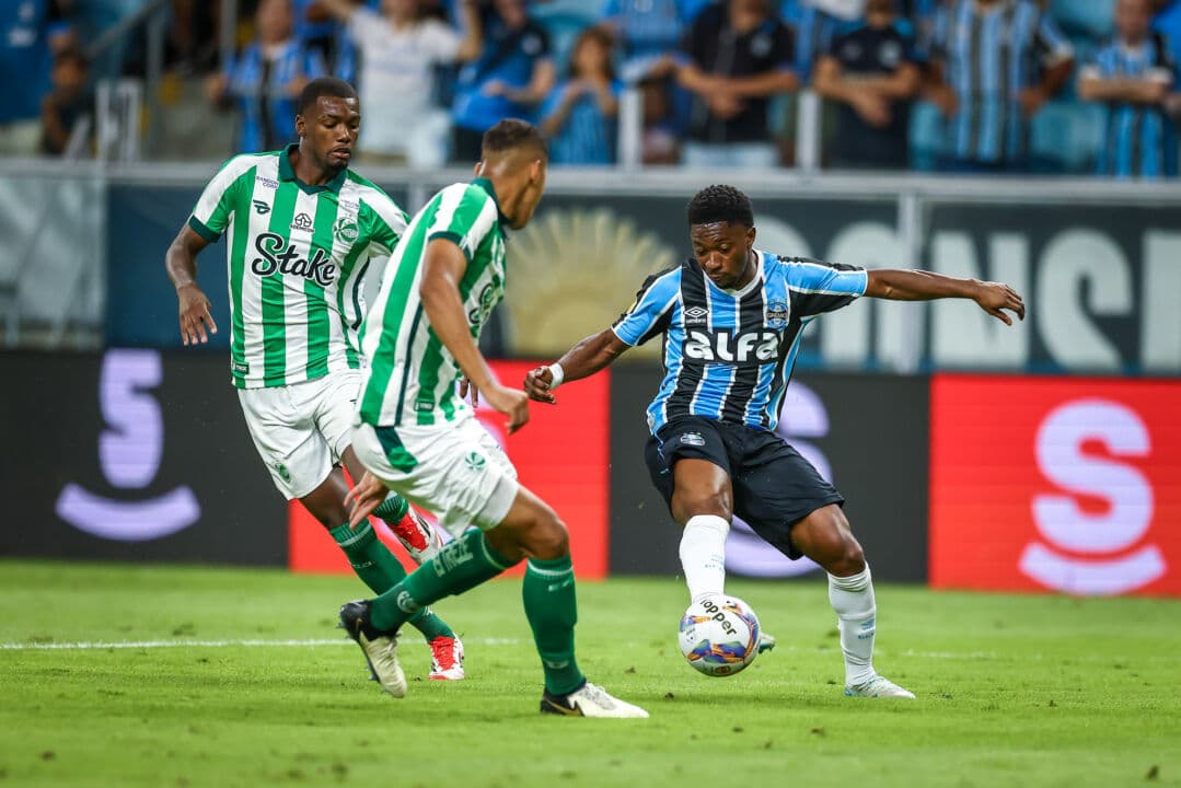 Amuzu em Grêmio x Juventude